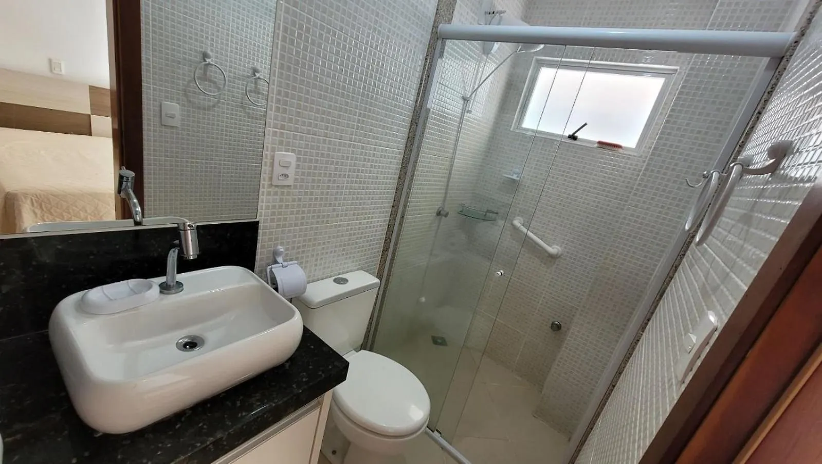 Apartamento B781 - Apto 2 Quartos Para 5 Pessoas Em Bombas -Sc Bombinhas Brasil